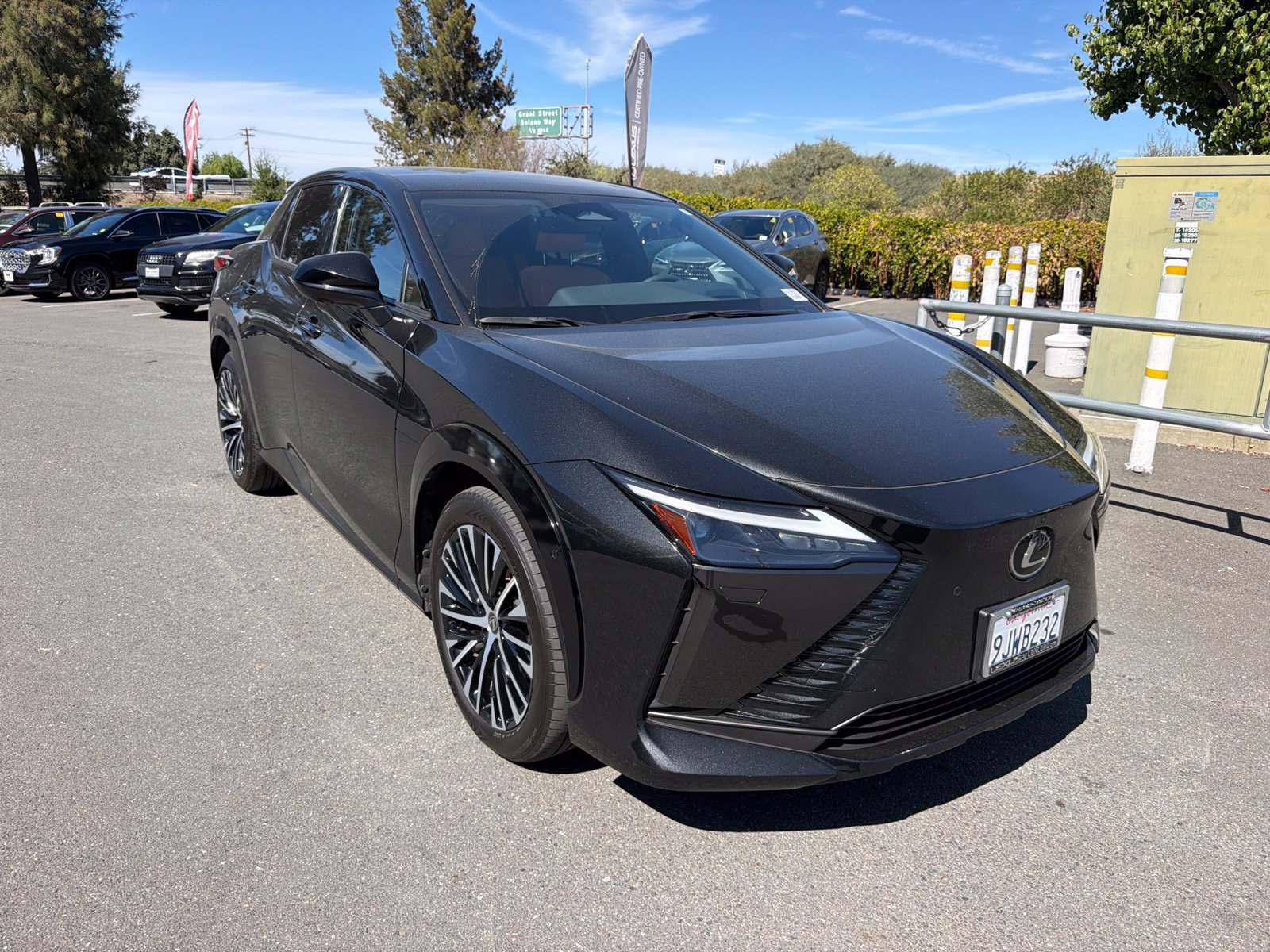 Used 2023 Lexus RZ 450e Premium w/ Cold Area Package AWD/4WD image 2