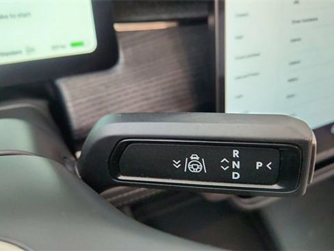 Used 2024 Rivian R1S Launch Edition image 47