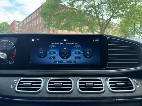 Certified 2025 Mercedes-Benz GLS 450 4MATIC image 38