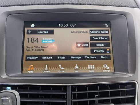 Used 2018 Lincoln MKT AWD image 24