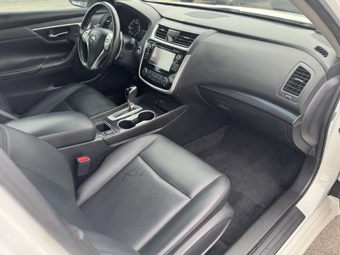 Used 2018 Nissan Altima 2.5 SR w/ SR Special Edition FWD image 17