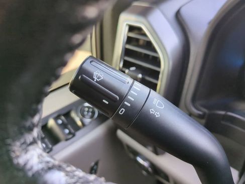 Used 2016 Ford F150 XLT w/ Equipment Group 302A Luxury image 25