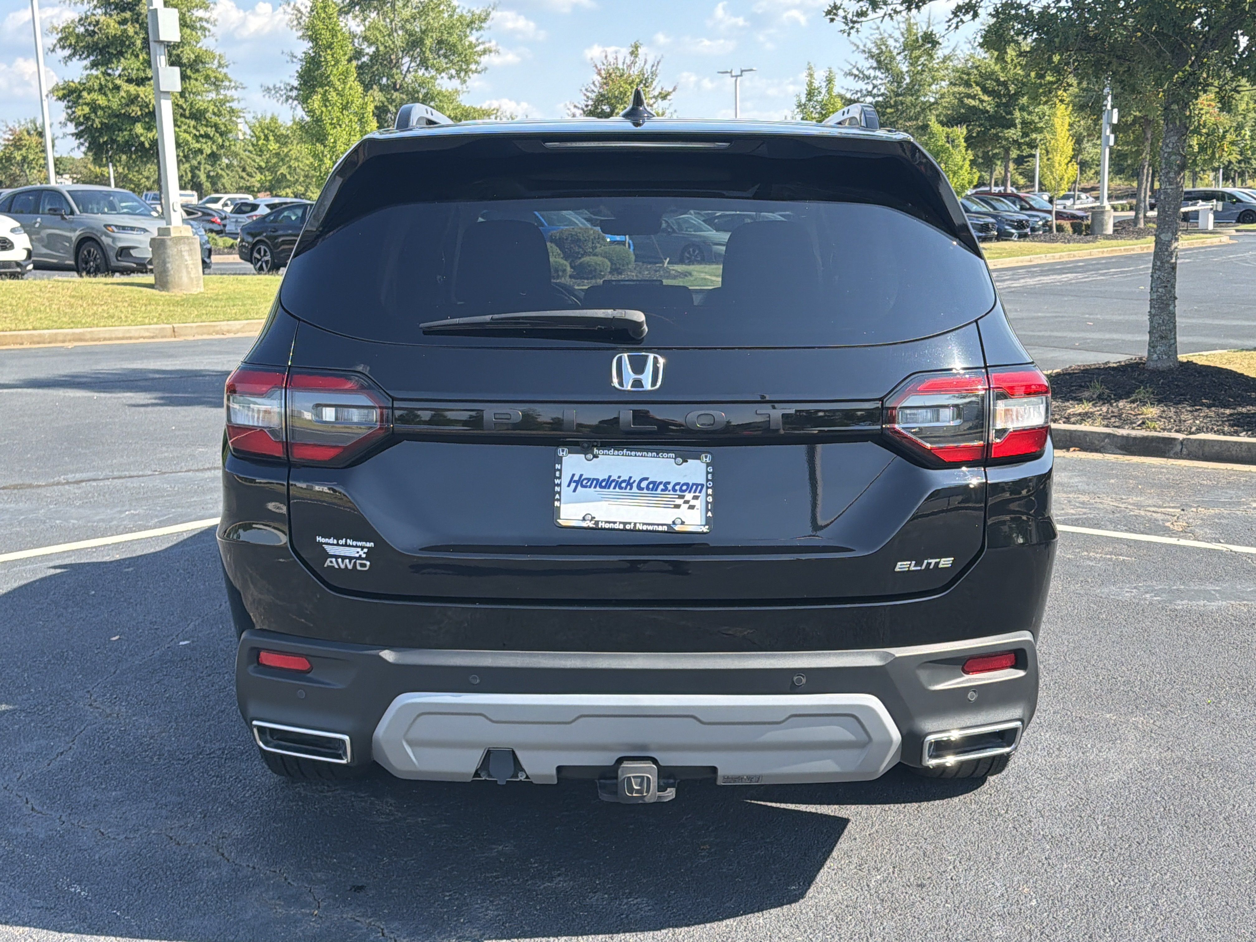 Used 2024 Honda Pilot Elite image 8