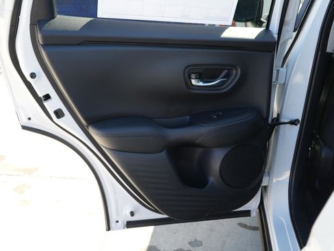 New 2026 Honda HR-V LX image 17