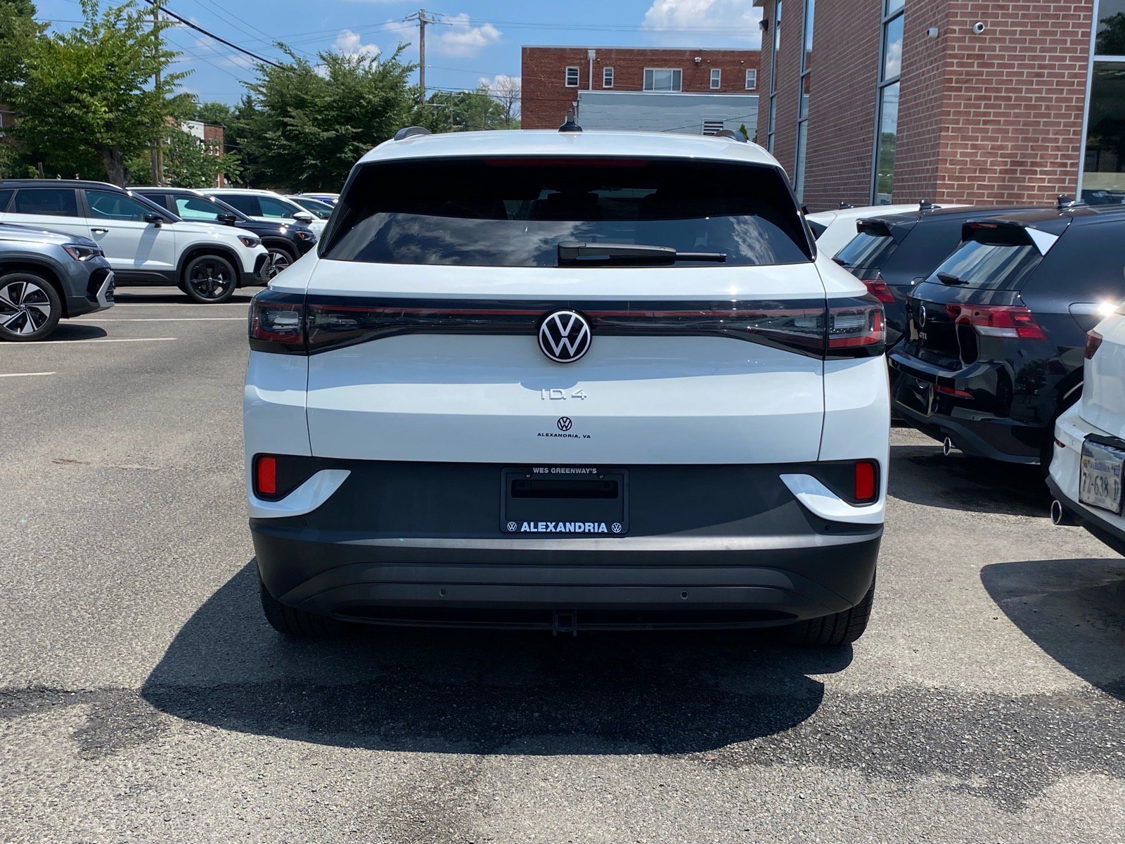 Used 2023 Volkswagen ID.4 Pro AWD/4WD image 4