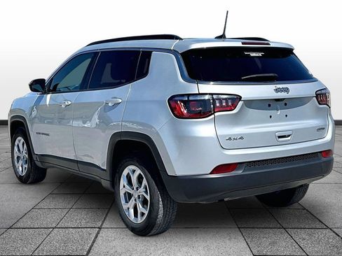 Used 2024 Jeep Compass Latitude AWD/4WD image 10