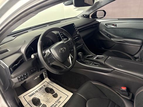 Used 2022 Toyota Avalon Touring w/ Advanced Safety Package FWD image 16