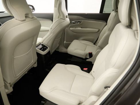 Certified 2024 Volvo XC90 T8 Ultimate AWD/4WD image 20