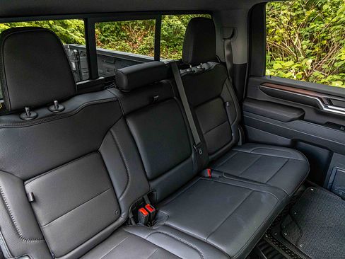 Used 2024 GMC Sierra 2500 Denali w/ Denali Reserve Package image 26