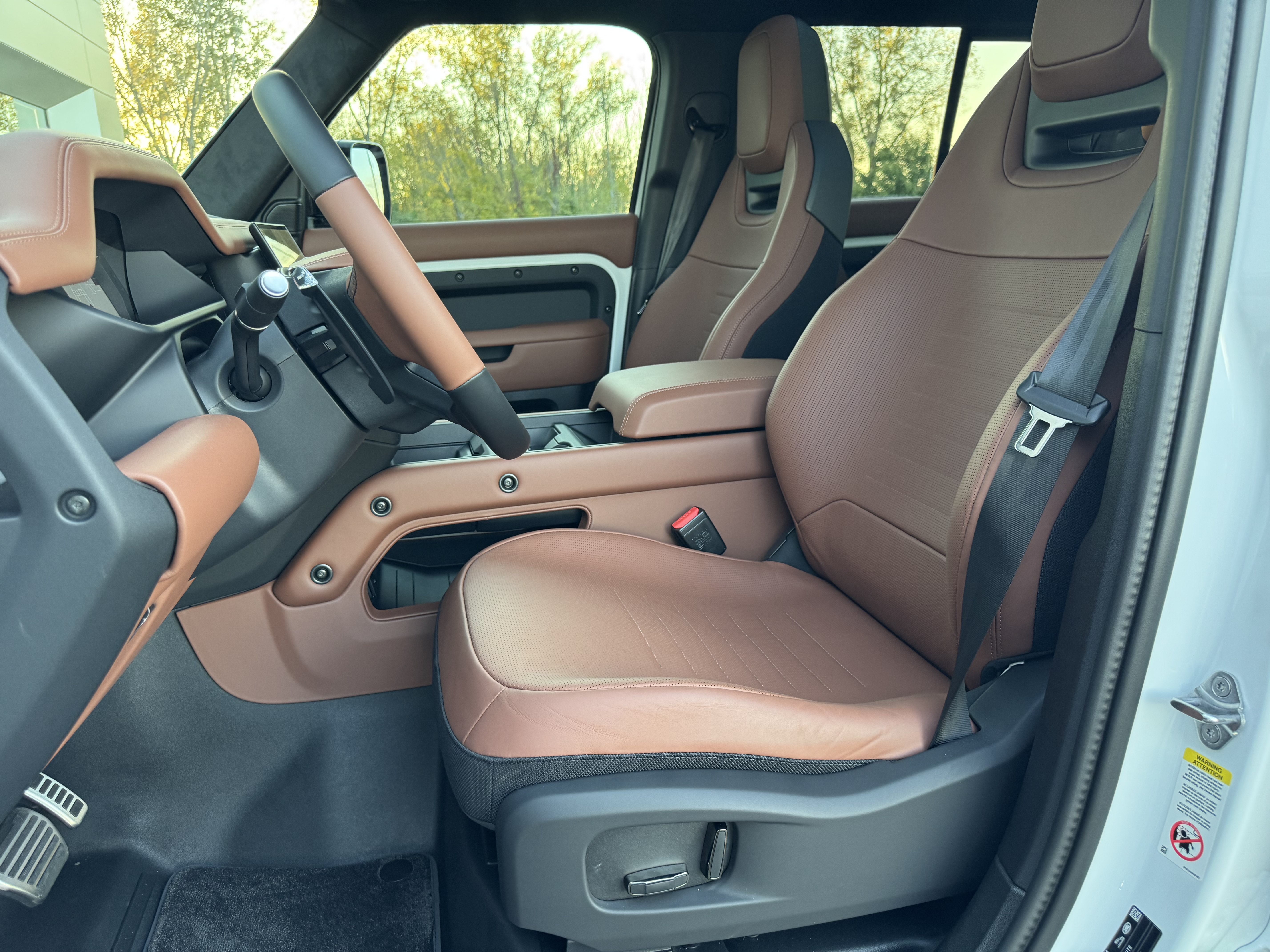 New 2026 Land Rover Defender 110 OCTA AWD/4WD image 15