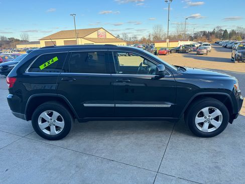 Used 2012 Jeep Grand Cherokee Laredo image 4