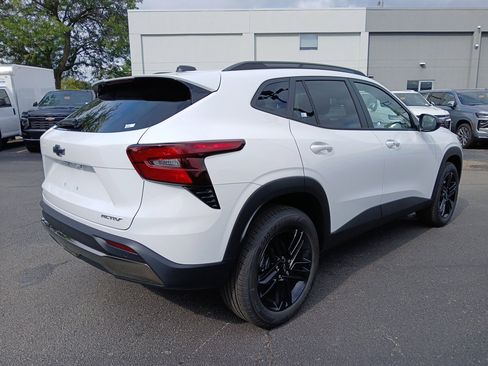 New 2026 Chevrolet Trax ACTIV w/ Sunroof Package image 4