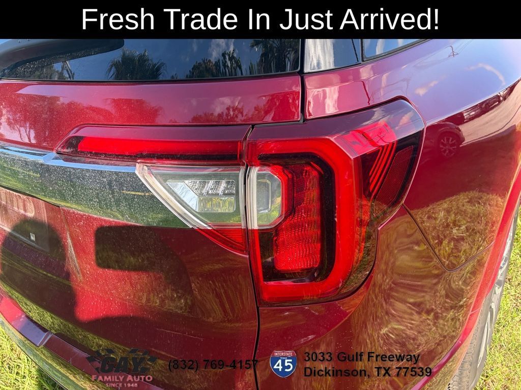 Used 2020 GMC Acadia Denali w/ Technology Package FWD image 10