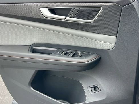 New 2025 Volkswagen Atlas Peak Edition SE image 26
