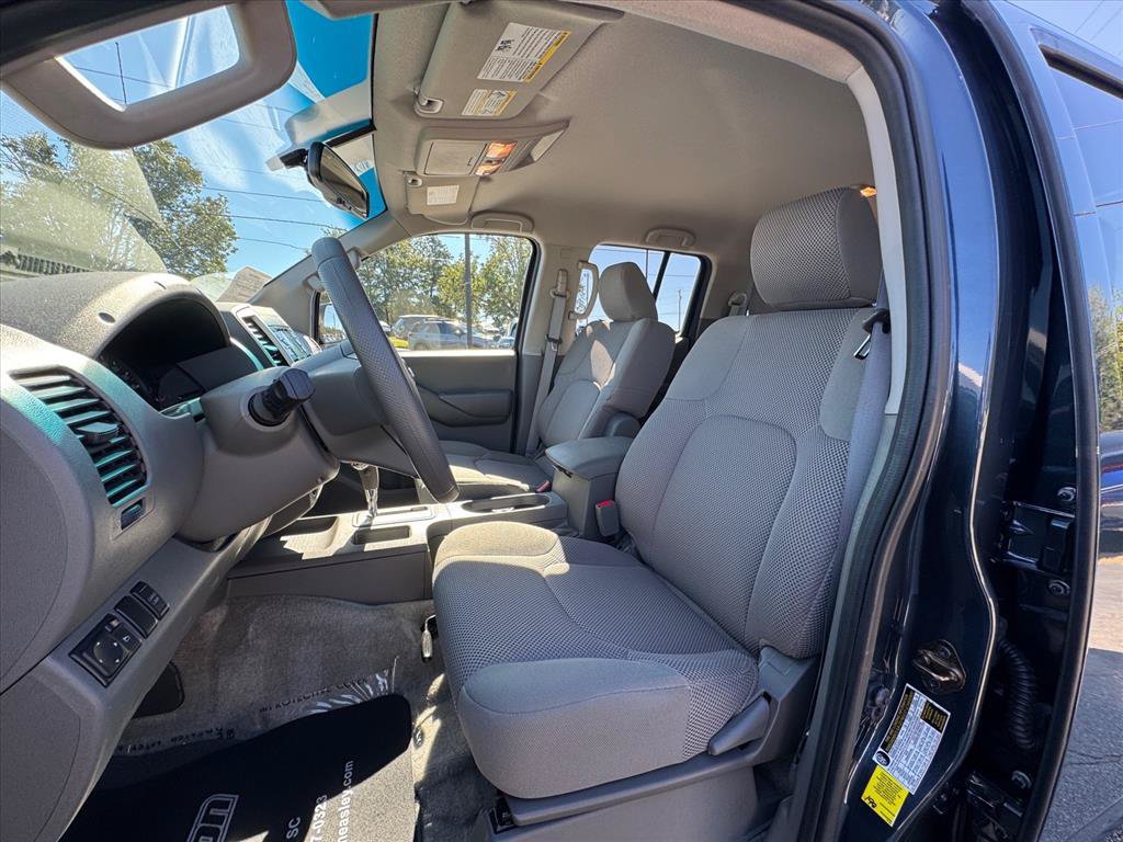 Used 2014 Nissan Frontier SV w/ SV Value Truck Package RWD image 14