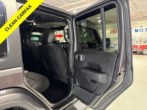 Used 2021 Jeep Wrangler Unlimited Sahara w/ Cold Weather Group AWD/4WD image 35