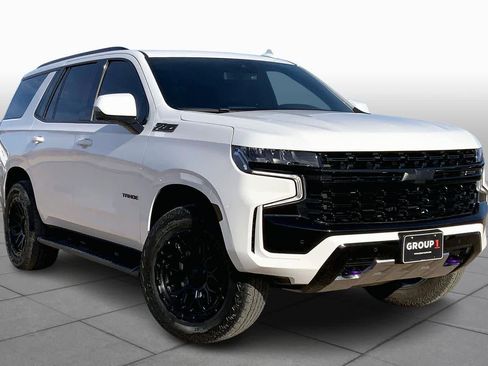 Used 2024 Chevrolet Tahoe Z71 w/ Luxury Package image 2