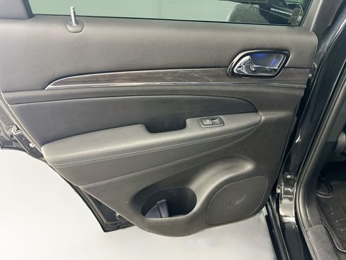 Used 2021 Jeep Grand Cherokee Overland AWD/4WD image 28