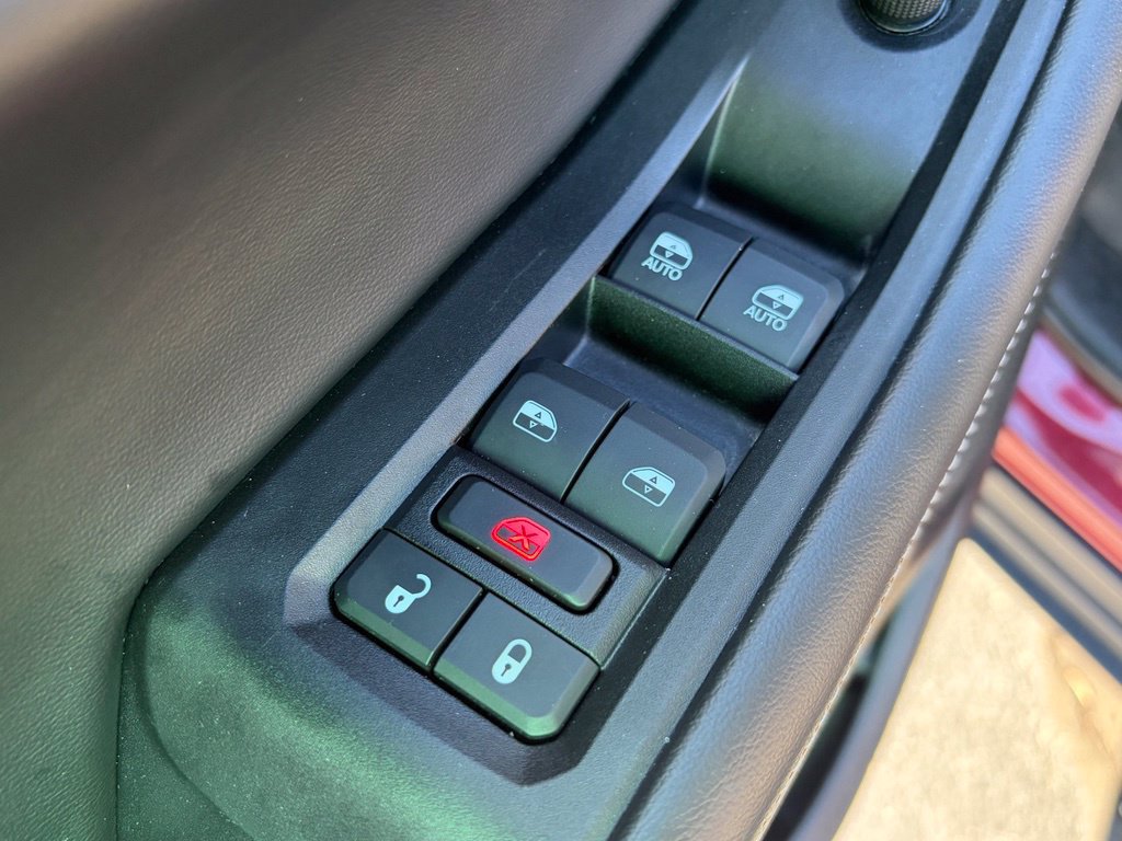 Used 2025 Jeep Grand Cherokee Laredo X w/ Luxury Tech Group I AWD/4WD image 20