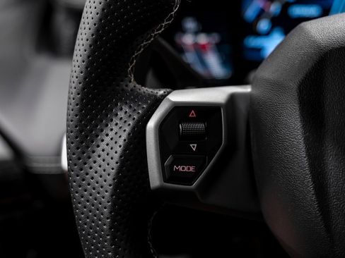 Used 2016 Lamborghini Aventador LP 700-4 image 12