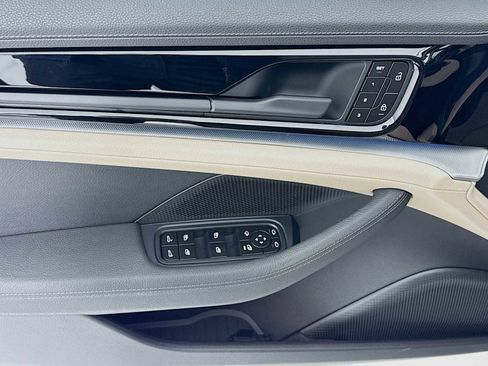 New 2026 Porsche Panamera image 11