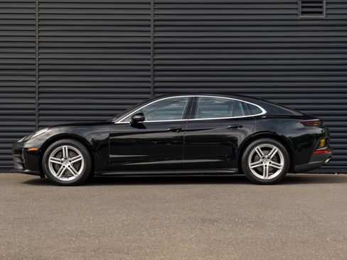 Certified 2025 Porsche Panamera 4 w/ Premium Package AWD/4WD image 2