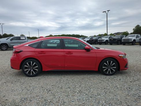 Used 2024 Honda Civic EX-L image 11