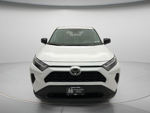 Used 2025 Toyota RAV4 LE AWD/4WD image 2