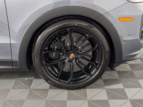 New 2026 Porsche Cayenne Turbo GT AWD/4WD image 13