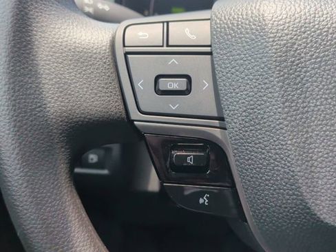 Used 2025 Toyota Camry LE FWD image 19