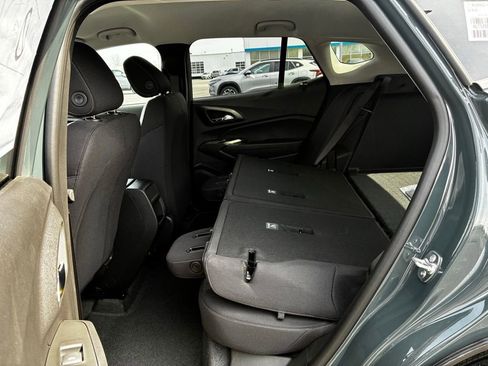 New 2026 Chevrolet Trax LS w/ LS Convenience Package FWD image 32