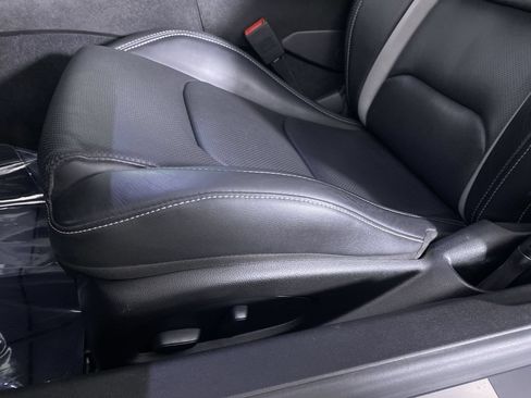 Used 2021 Chevrolet Camaro SS RWD image 9