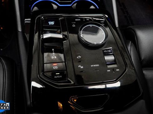 Used 2025 BMW i5 M60 w/ Premium Package image 17