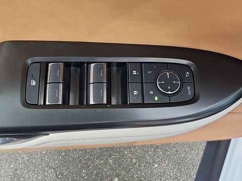 New 2026 Lexus RZ 350e 2WD w/ Technology Package image 32