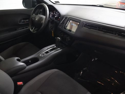 Used 2022 Honda HR-V Sport image 11