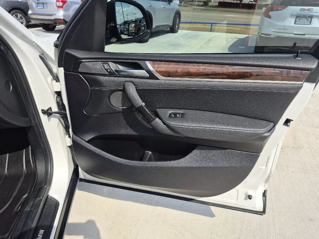 Used 2016 BMW X3 xDrive28i AWD/4WD image 15