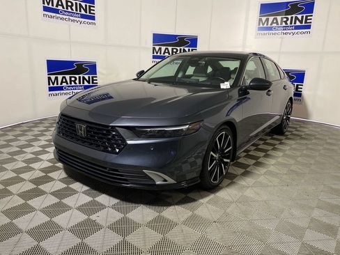 Used 2025 Honda Accord Touring image 11