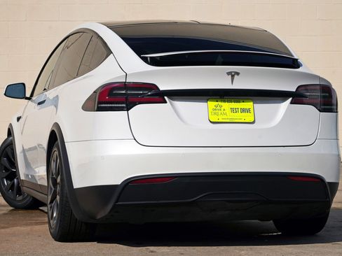 Used 2023 Tesla Model X AWD/4WD image 6