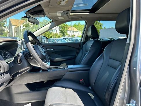 Certified 2023 Nissan Rogue SV w/ SV Premium B Package AWD/4WD image 10