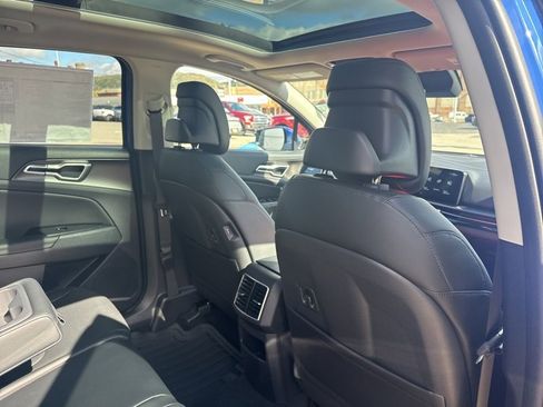 New 2026 Kia Sportage EX w/ EX Panorama Roof Package image 15