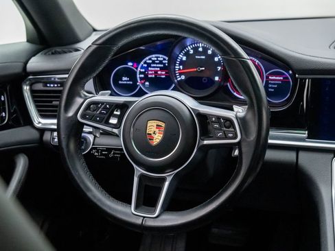Used 2020 Porsche Panamera 4 image 11