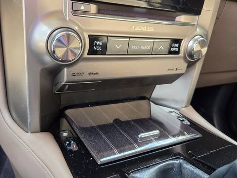Used 2021 Lexus GX 460 Premium w/ Premium Package AWD/4WD image 23