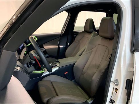 Certified 2025 BMW X3 M50 image 7