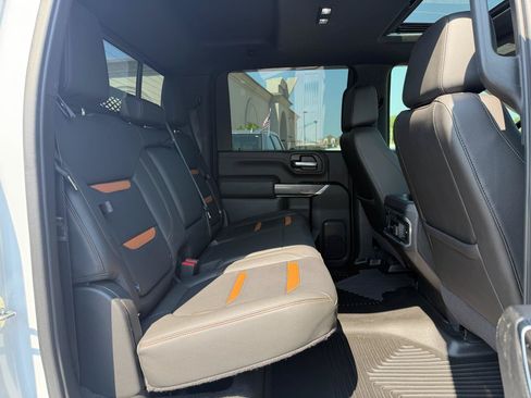 Used 2020 GMC Sierra 2500 AT4 w/ AT4 Premium Package AWD/4WD image 24