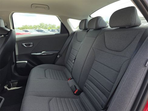 New 2025 Kia K4 EX image 18
