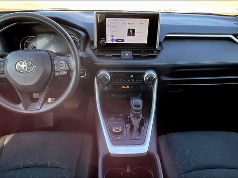 Used 2024 Toyota RAV4 XLE image 27