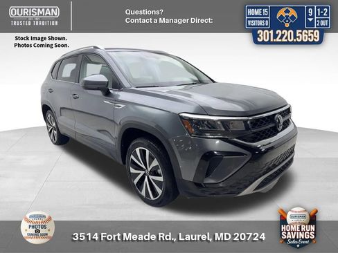 Used 2024 Volkswagen Taos SE image 1