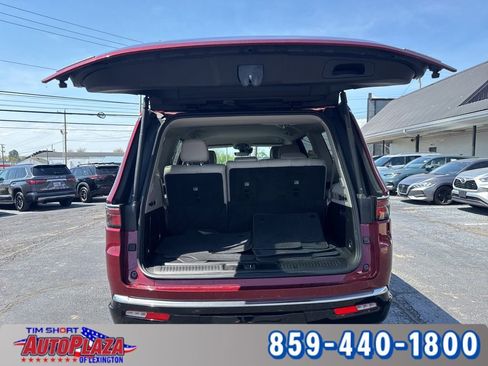 Used 2023 Jeep Wagoneer Series III w/ Convenience Group I AWD/4WD image 22