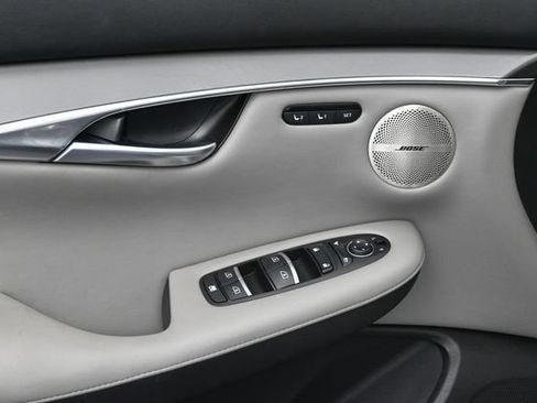 Used 2023 INFINITI QX50 Luxe w/ Accent Package FWD image 19