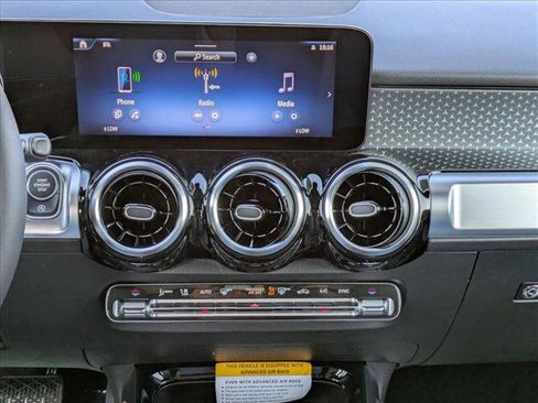 New 2026 Mercedes-Benz GLB 250 image 14